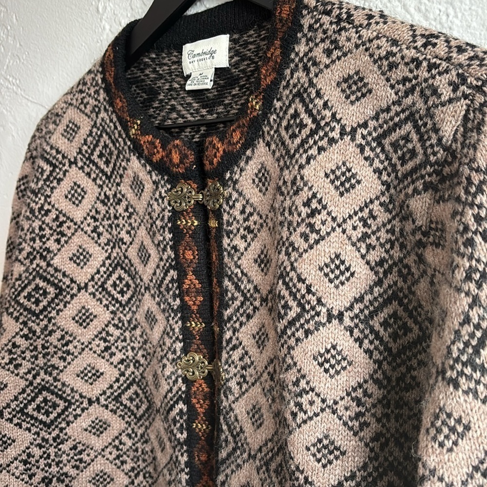 Cambridge Dry Goods 100% wool knit long sleeve crew neck cardigan sweater - Picture 6 of 9